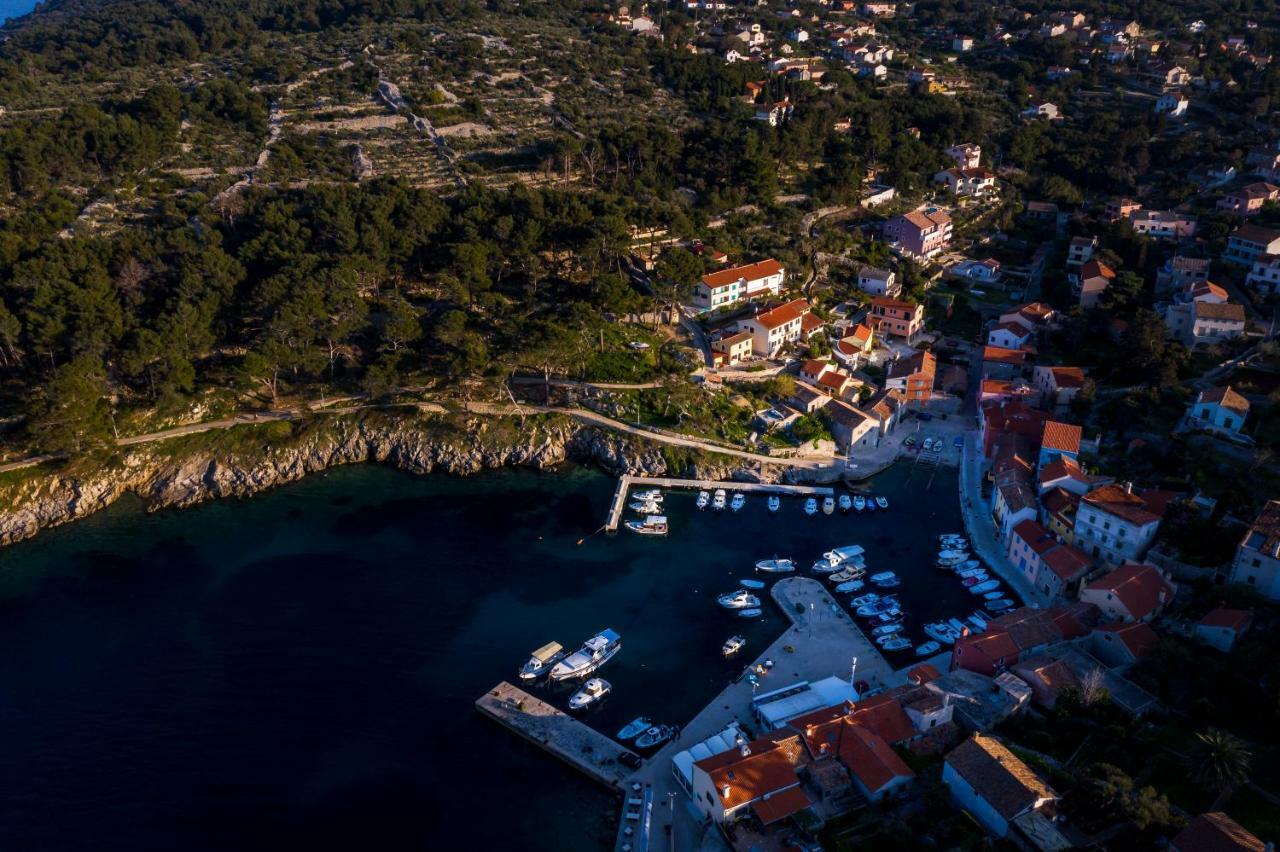 Apartments Antje Veli Lošinj Eksteriør bilde