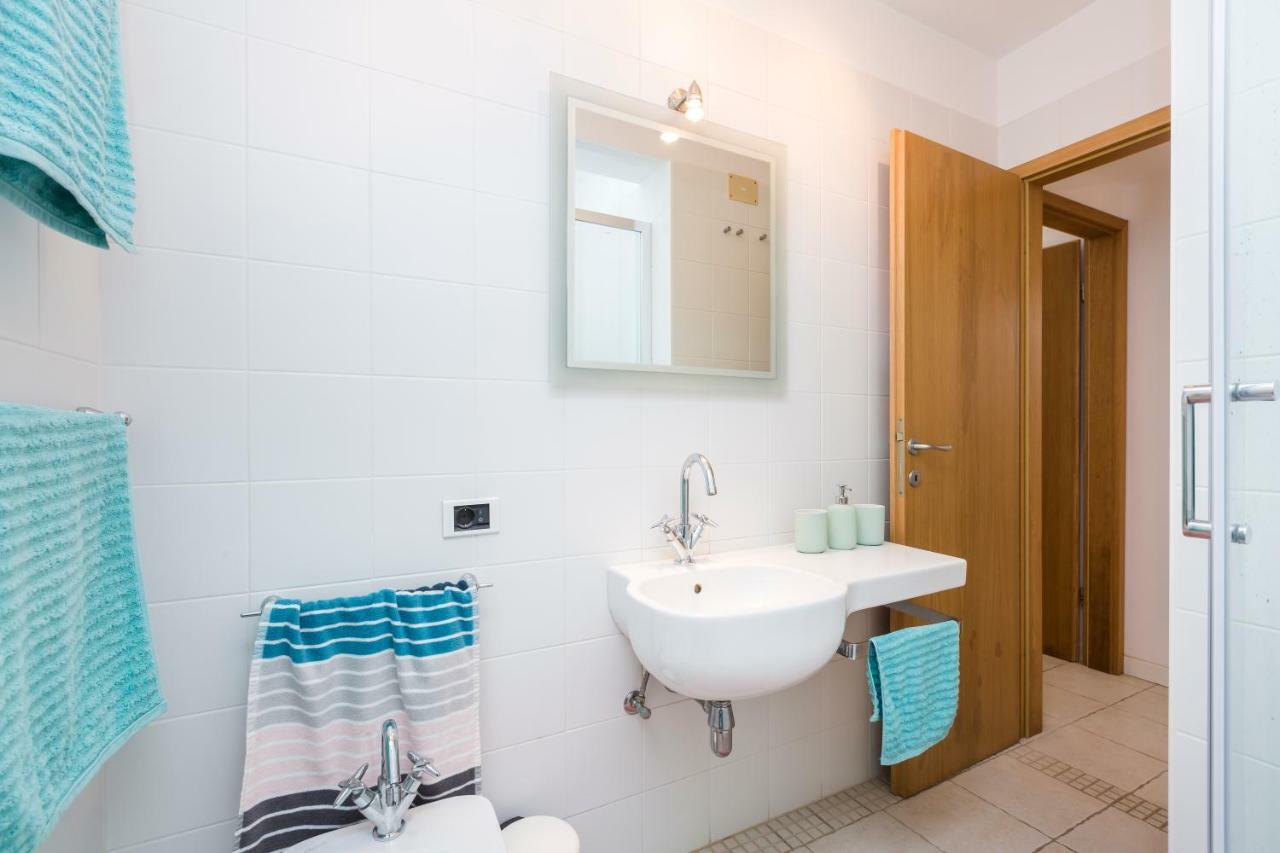 Apartments Antje Veli Lošinj Eksteriør bilde