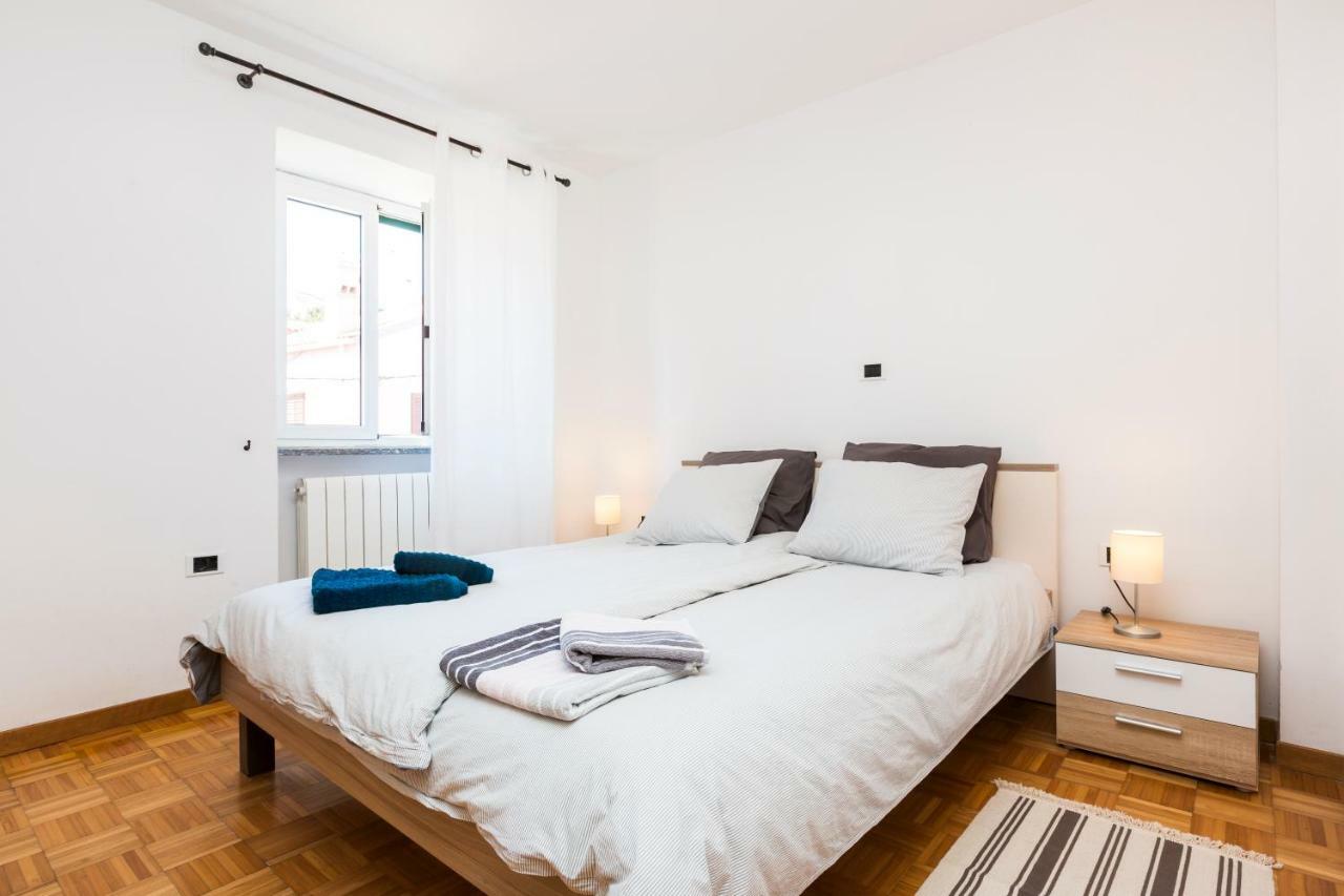 Apartments Antje Veli Lošinj Eksteriør bilde
