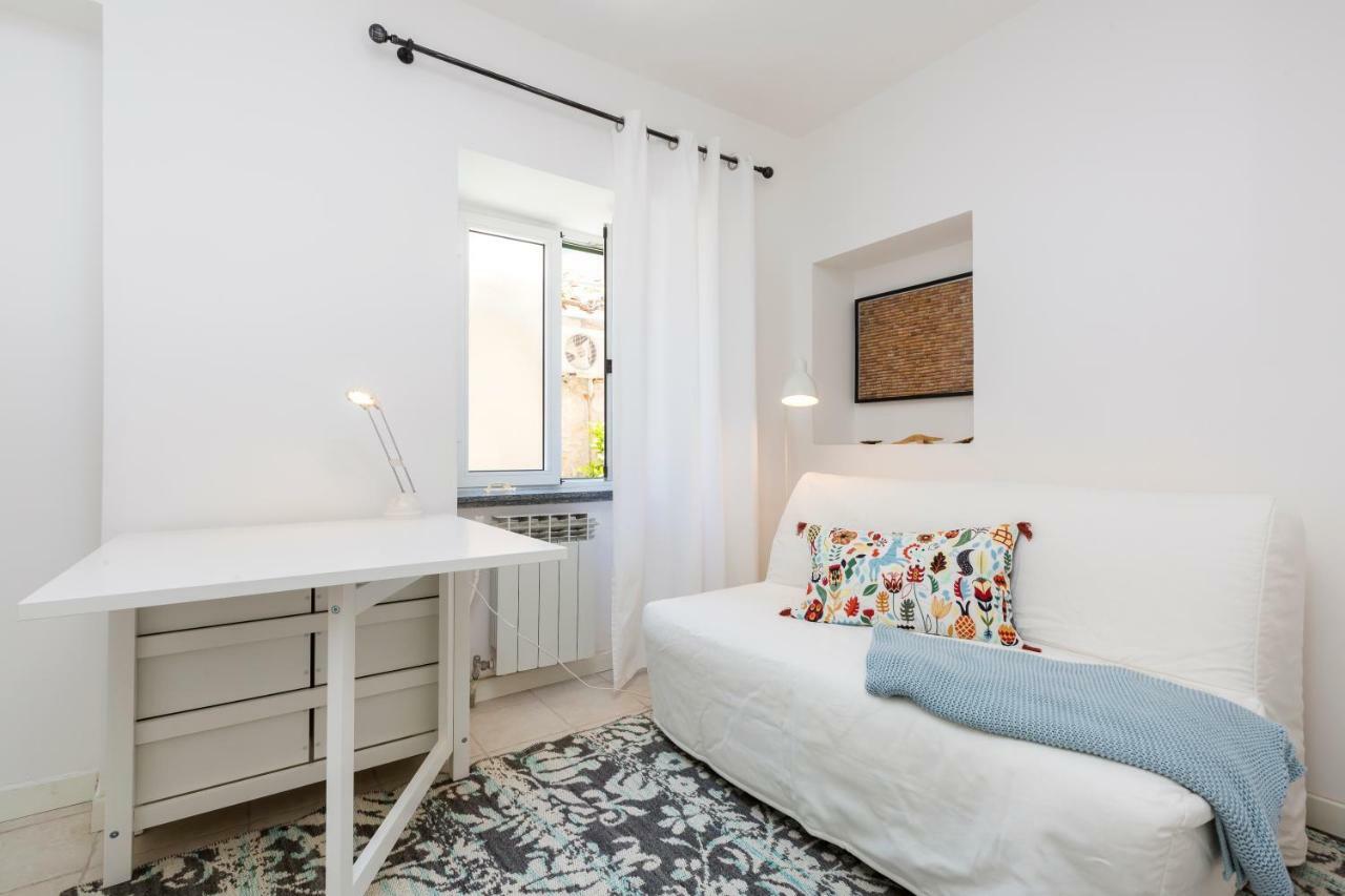 Apartments Antje Veli Lošinj Eksteriør bilde