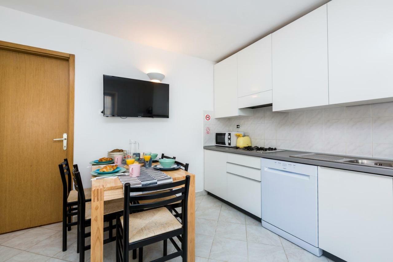 Apartments Antje Veli Lošinj Eksteriør bilde