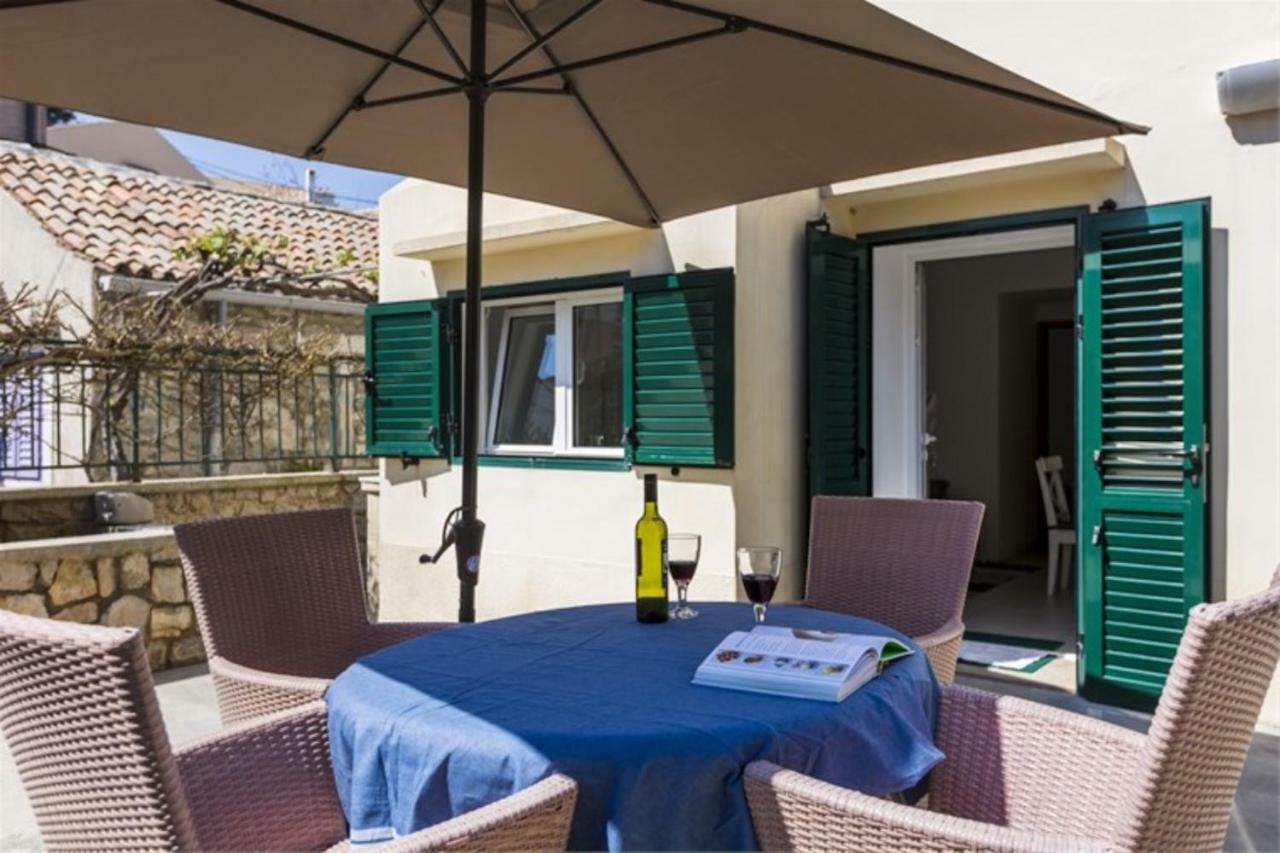 Apartments Antje Veli Lošinj Eksteriør bilde